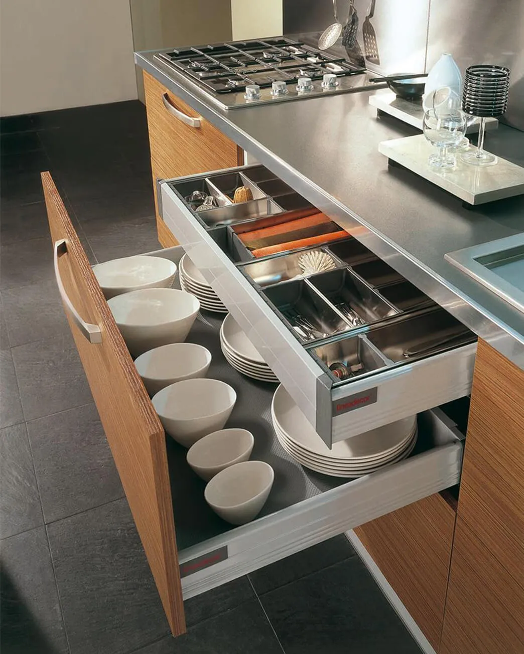 Base Unit with Tandembox Plus 2 High Drawers And 1 Inner Drawer