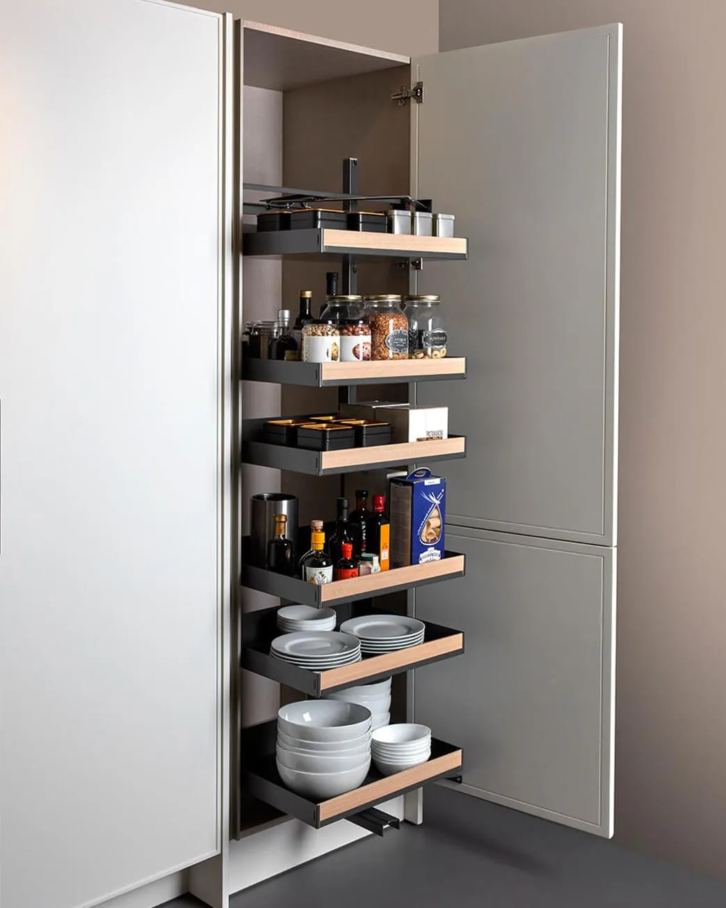Comfort Swing-Out Larder Tall Unit