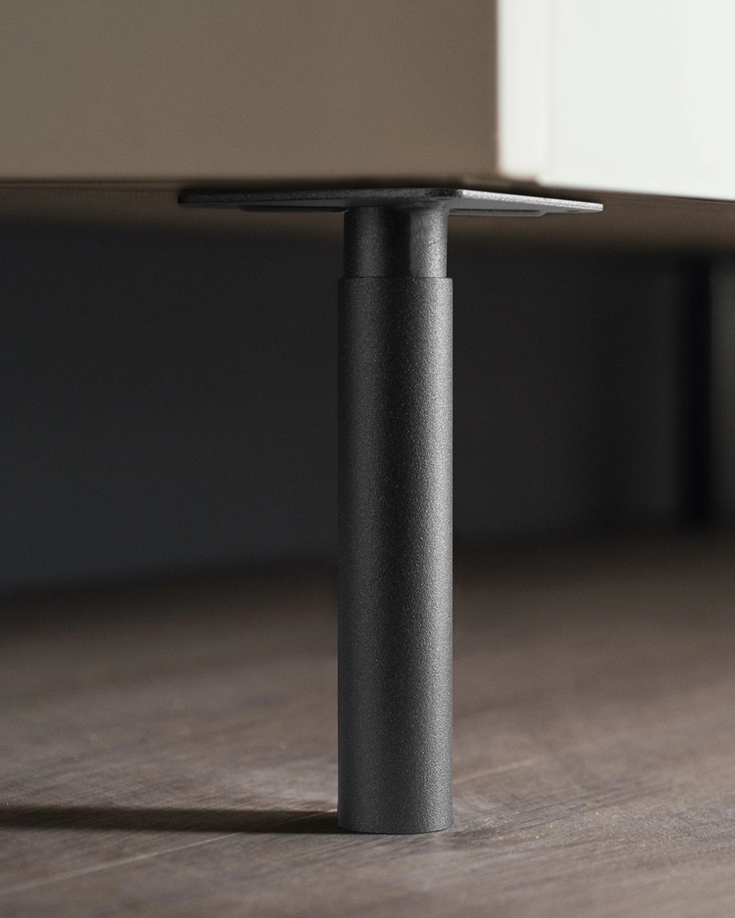 Anthracite Metal Leg