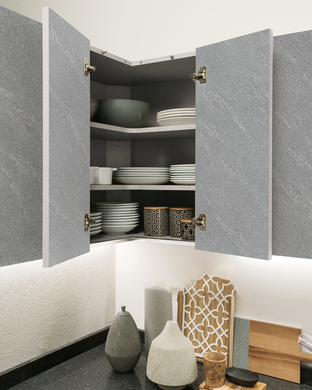 Corner Wall Unit with Strip Handle