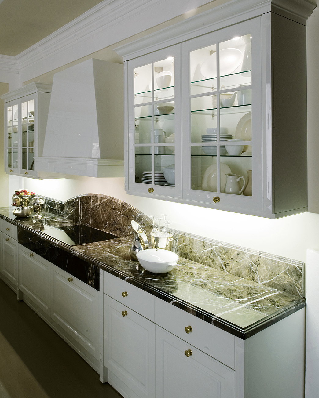 Built-in LED Spot Lighting